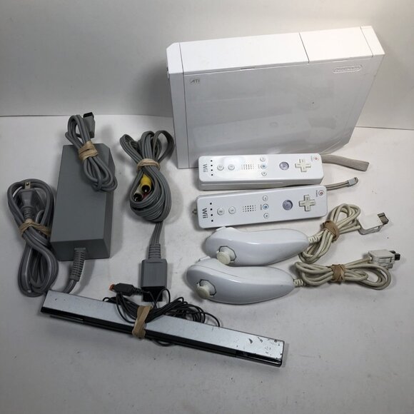 Nintendo Wii Console Wiimotes Nunchucks Sensor +Cords White RVL-001(USA) Works - Picture 1 of 8